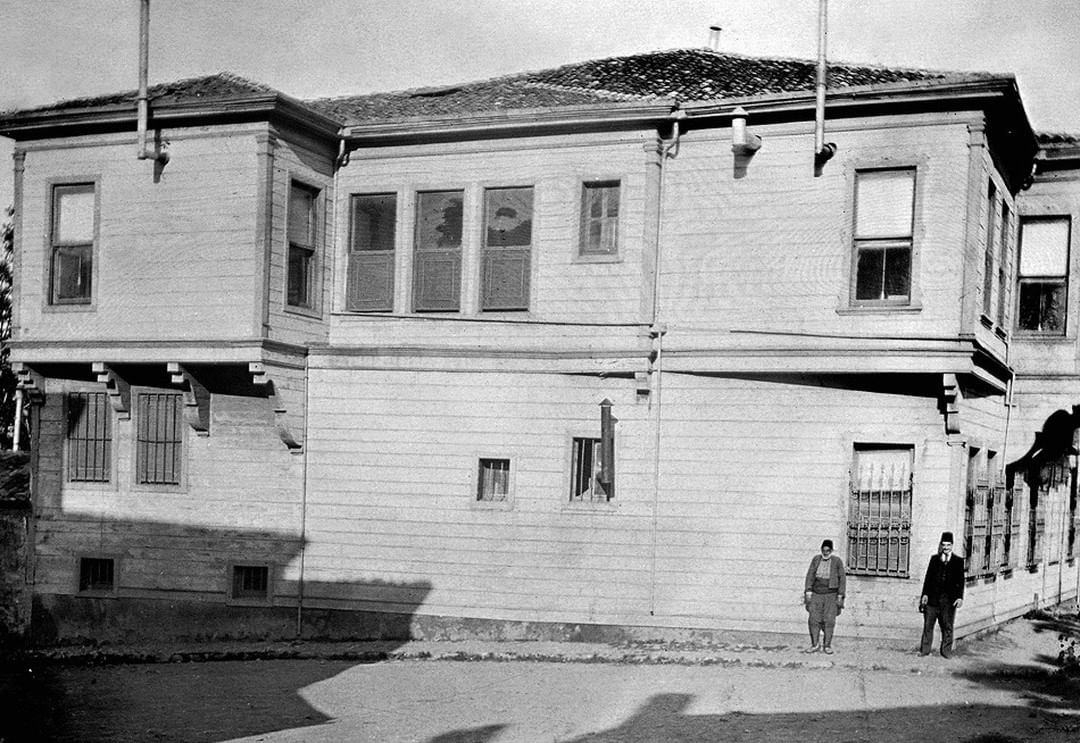 Istanbul, c1900

                    ...