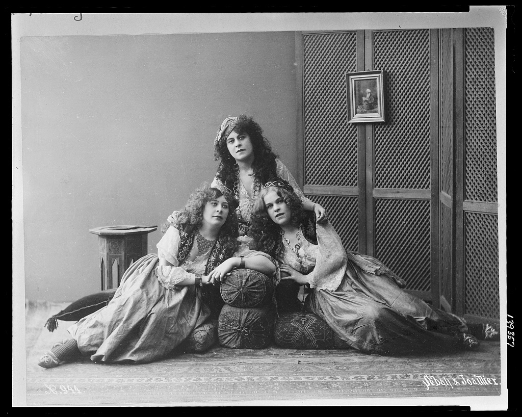 Üç Osmanlı Hanımefendisi