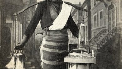 A Coffee Seller in Istanbul, 1870s
İstanbul'da Kahve Satıcısı, 1870'ler

       ...