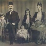 A Jewish Family in Rhodes Island, 1906
Rodos Adası'nda Yahudi Bir Aile, 1906

  ...
