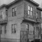 A Wooden House in Istanbul, 1905
İstanbul'da Cumbalı Ahşap Ev, 1905

           ...