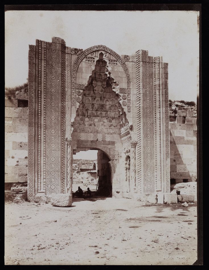 Aksaray Sultanhanı Kervansarayı Taç Kapısı / 1870'ler / G. Berggren Fot...