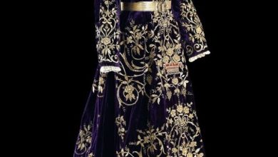 An Ottoman Bindallı, 19th Century
Bir Osmanlı Bindallı Entari, 19. Yüzyıl

     ...