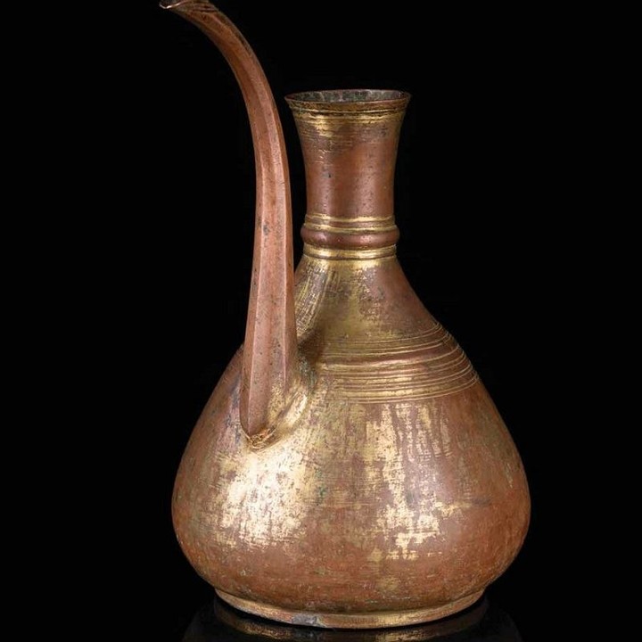An Ottoman Copper Ewer, 17th Century
Bir Osmanlı Bakır İbrik, 17. Yüzyıl

      ...