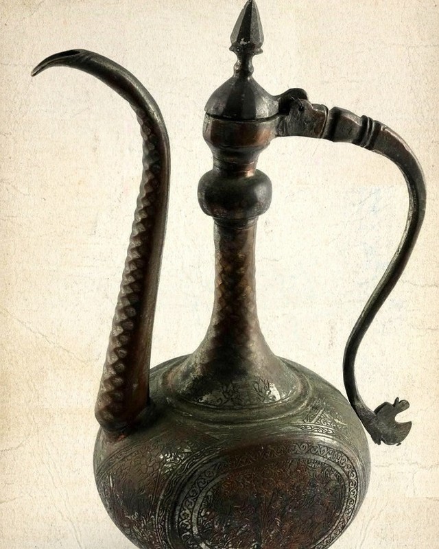 An Ottoman Ewer, 19th Century
Bir Osmanlı İbrik, 19. Yüzyıl

                   ...