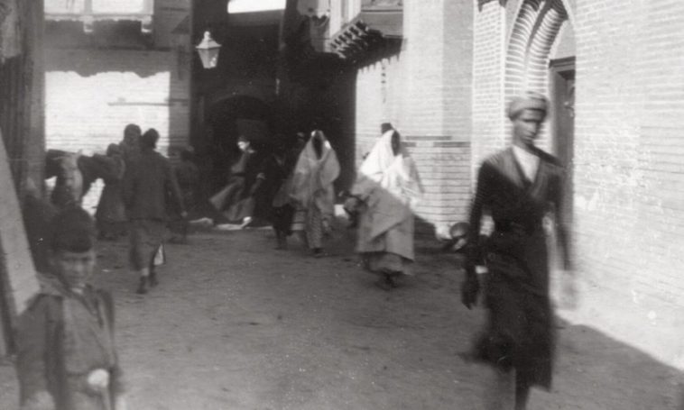 Baghdad, Iraq, 1906
Bağdat, Irak, 1906

                      ...