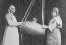 Churning in Anatolia, 1911
Anadolu'da Yayıkla Yağ Yapımı, 1911

Love history? Be...