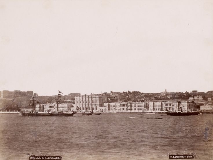 Denizden Dolmabahçe Sarayı Basile Kargopoulo Fotoğrafı 1875