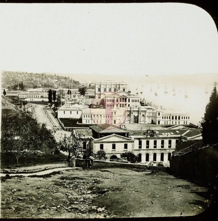 Dolmabahçe / 1850′ler Claude-Marie Ferrier fotoğrafı Pierre De Gigord Arşi...