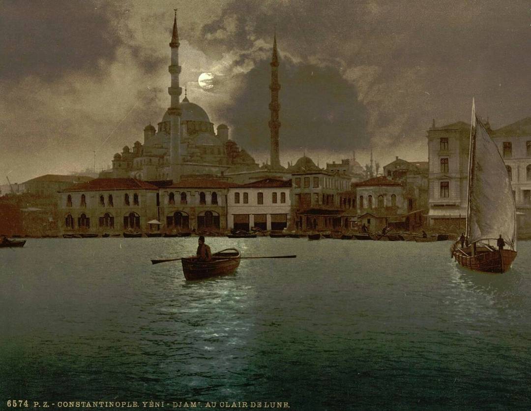 Eminönü Yeni Camii, Osmanlı dönemi Istanbul, 1905.
Ottoman Istanbul under the mo...