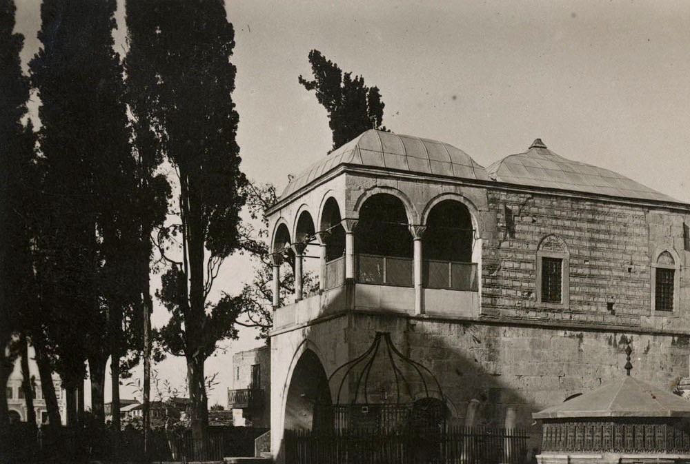 Hekimoğlu Ali Pasha Library, Istanbul, 1910's. 
Hekimoğlu Ali Paşa Kütüphanesi, ...
