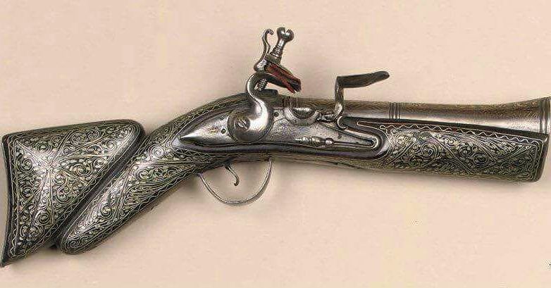 Osmanlı dönemi filinta tabancası, 1800'ler.
An Ottoman flintlock pistol, 1800's....