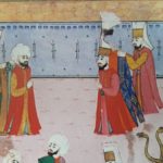 Osmanlı'da Hil'at giydirme. Hil'at, renkli ve kıymetli ise, giyen tarafından pah