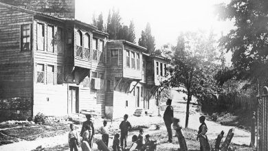 Ottoman Children in Istanbul, c1900
Ayvansaray'da Çocuklar, İstanbul, 1900c

   ...