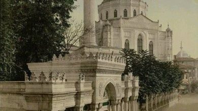 PERTEVNİYAL VALİDE SULTAN CAMİİ