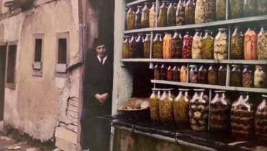Pickle Shop in Bursa, c1910
Bursa'da Turşucu, 1910c

                           ...
