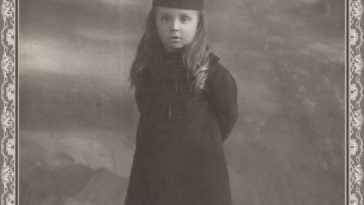 Portrait of an Ottoman Girl Child, c1900
Bir Osmanlı Kız Çocuğu, 1900c

        ...
