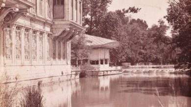 Solda Çağlayan Sarayı, ilerde Kasr-ı Neşad, Kağıthane