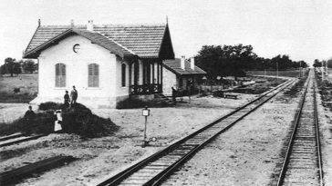 The Ottoman railway station in Dedeağaç ( Greece), 1900.

Osmanlı dönemi  Tren İ...