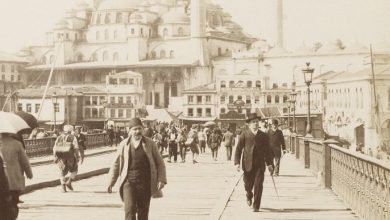 Yeni Cami I Mosque, Istanbul, c1890
.
Love history? Become one of our patrons by...