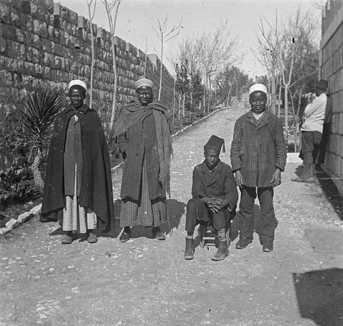 Young Africans, St. Stephen's Basilica, Jerusalem, Palestine, 1912 
Afrikalı Gen...