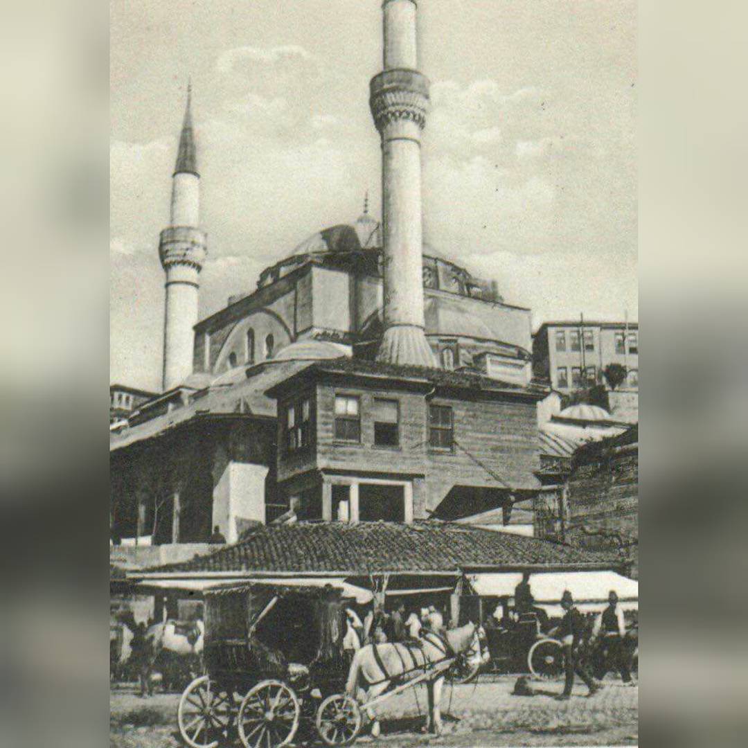 Üsküdar, Osmanlı dönemi Istanbul, 1900.
Üsküdar, Ottoman Istanbul, 1900.
       ...